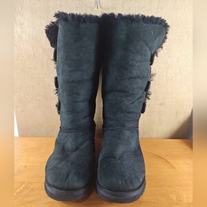 UGG Bailey / Triple Bailey Button Boots – Women’s Size 9